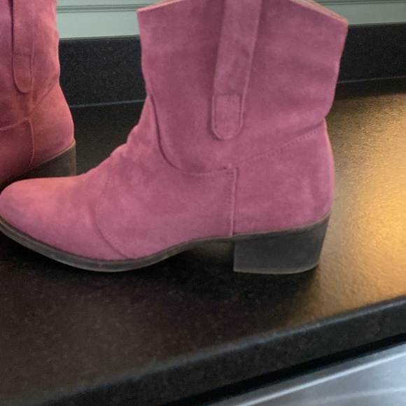 PINK BOOTIES!!!🌸🔥🌸🔥🌸🔥🌸 - Picture 3 of 5